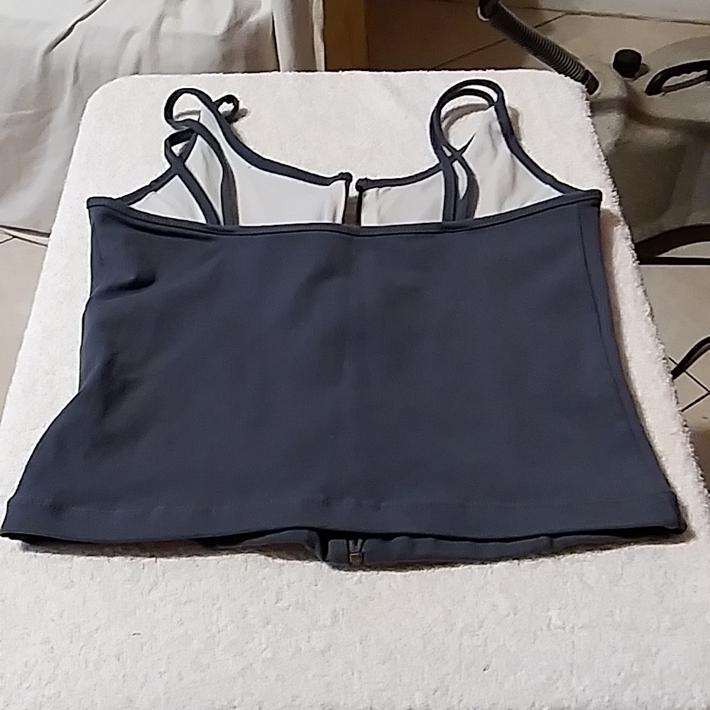 Gamine Workout Top!🔥 - Picture 2 of 6